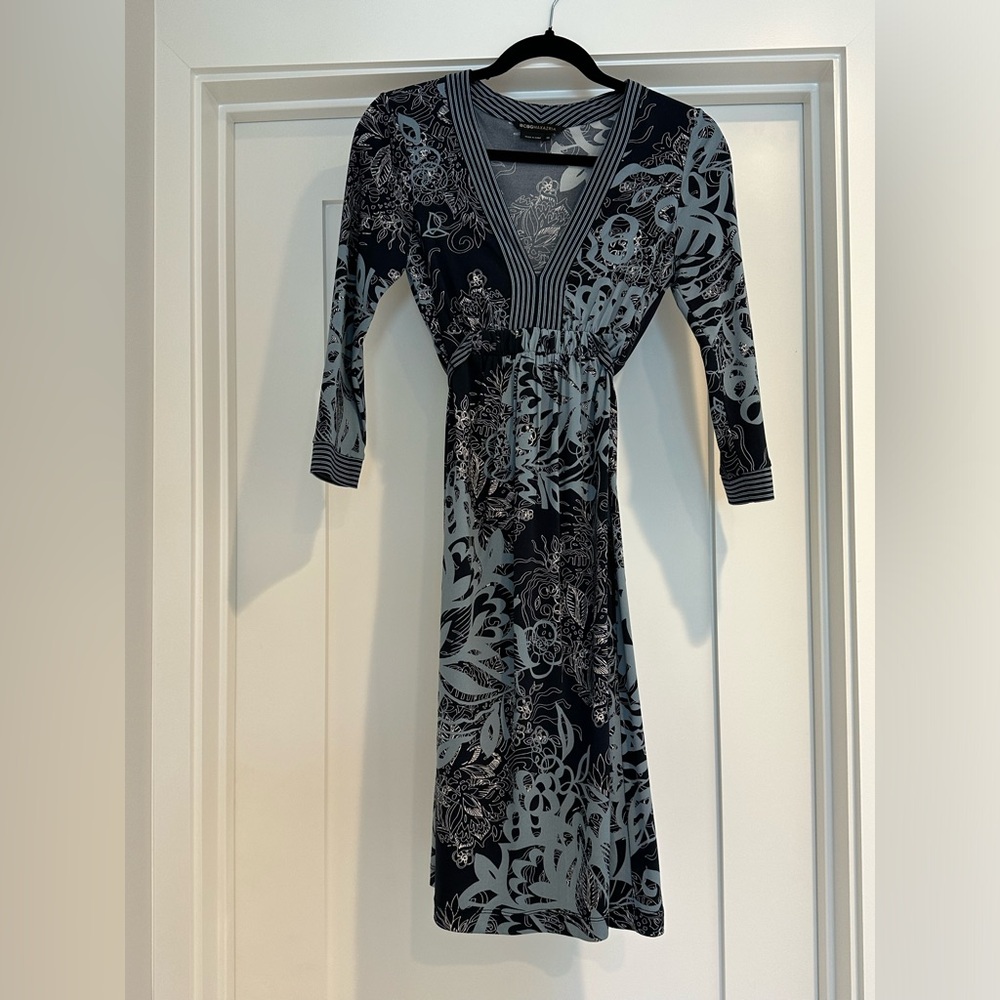 BCBG MAXAZRIA- Super cute dark blue / floral dress with tie back - XS